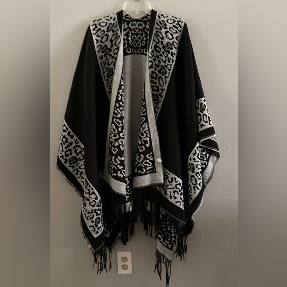 Reversible Poncho - Picture 3 of 3